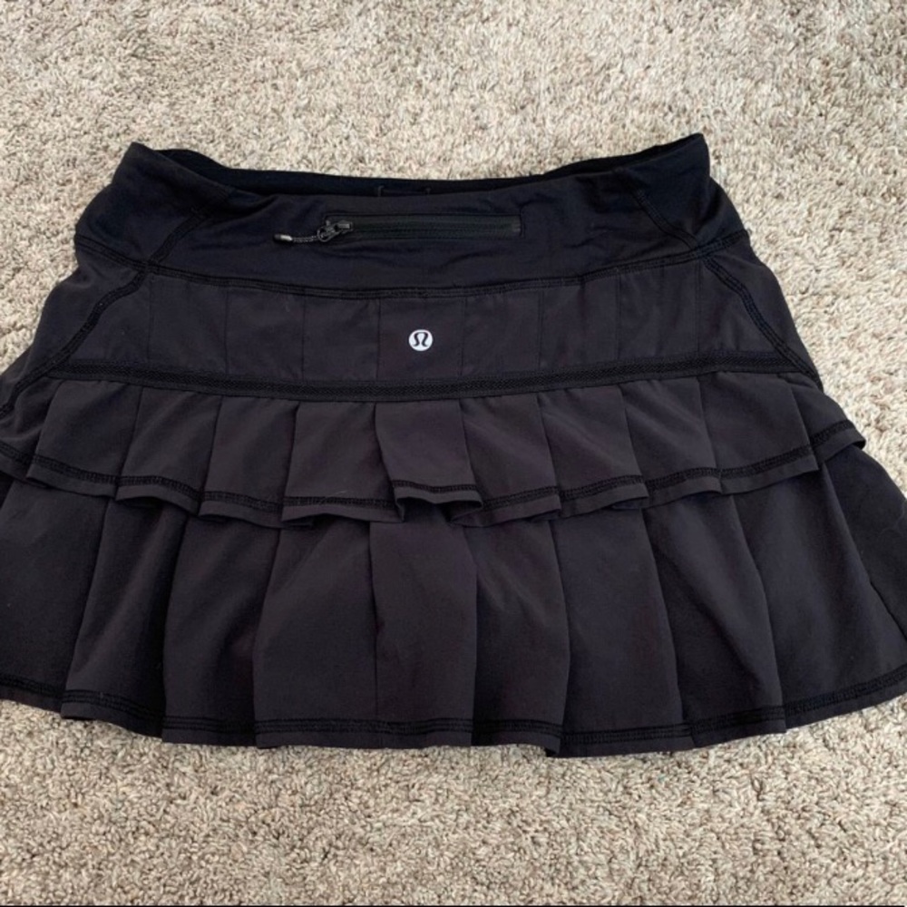 Lululemon Skirt with shorts